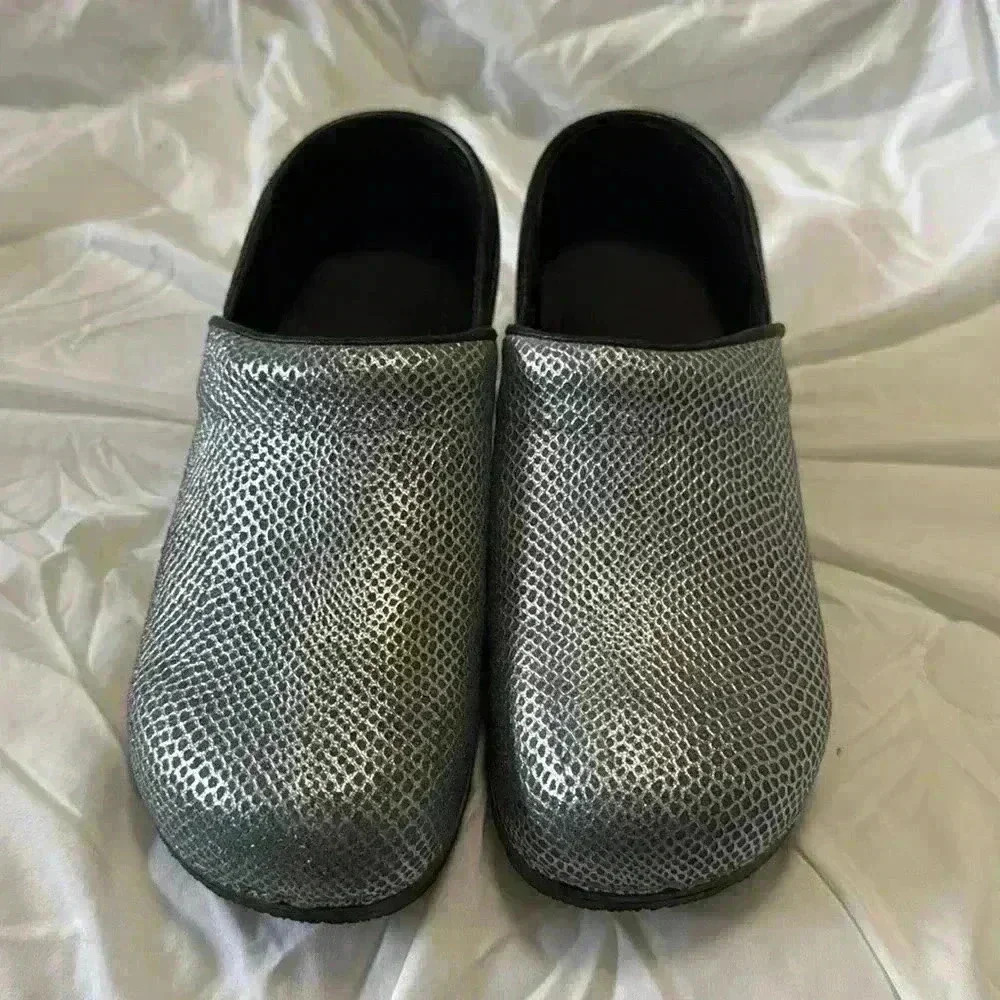 Sanita Snakeskin print Leather Professional Slip-on Clogs Size 6.5